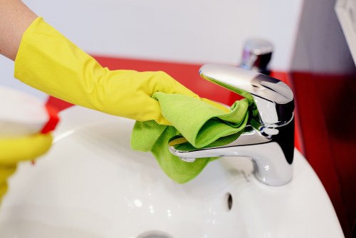 Screen-reader friendly Barnes cleaning service page with structured headings